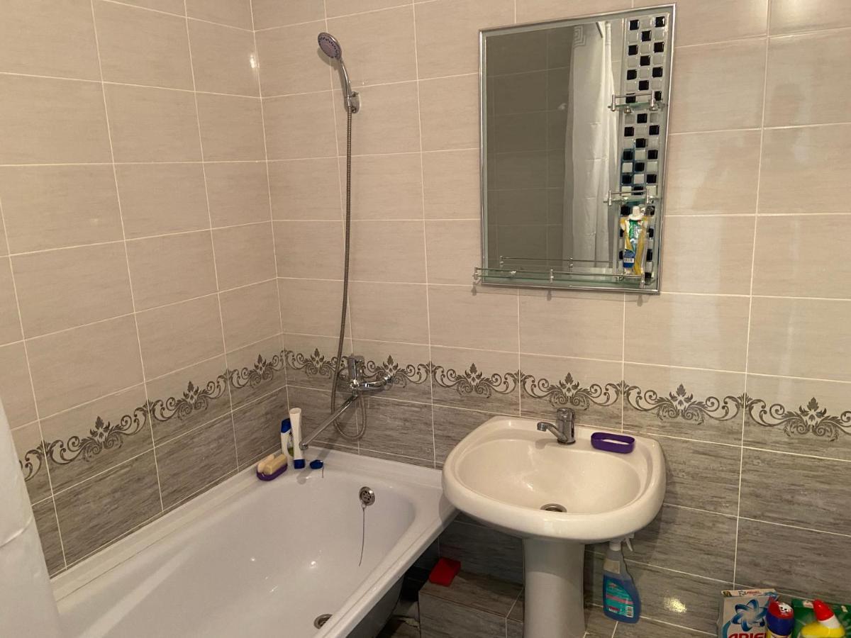 Standart Apartment On Kozhamkulov 128 Almaty Luaran gambar